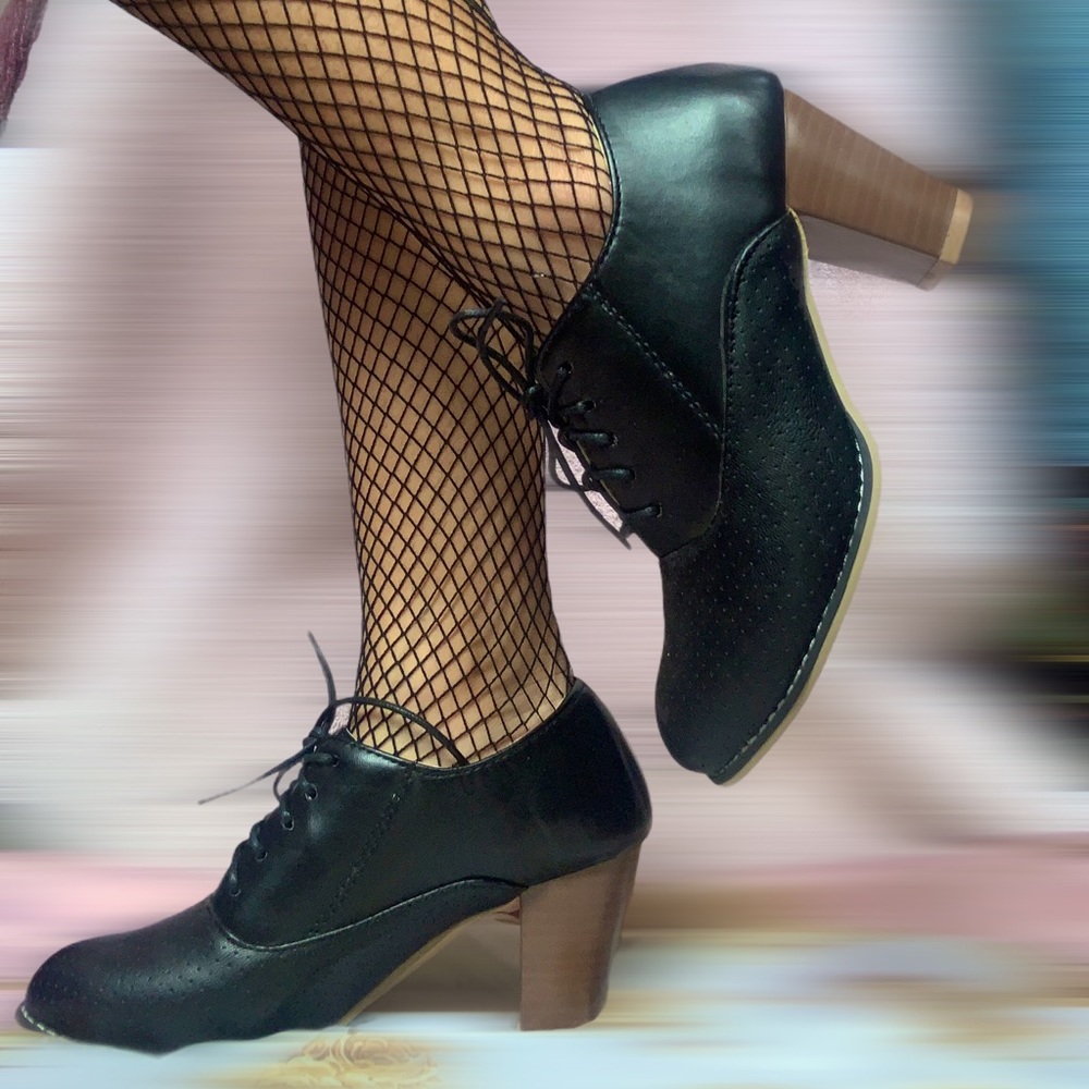 Perforated Oxfords Pumps